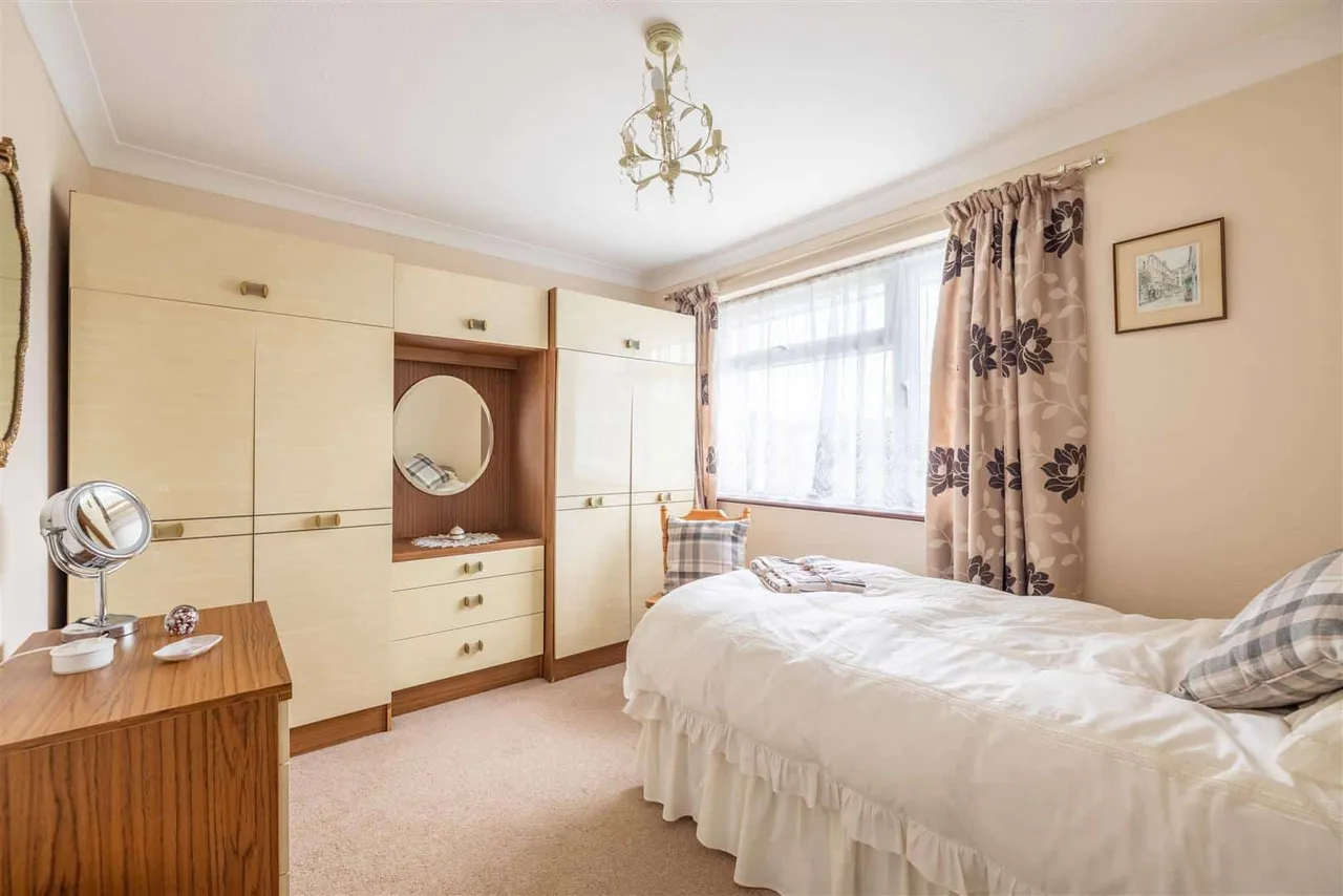 Knights Close, Windsor, SL4 5QR, photo 12