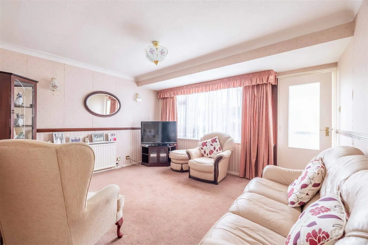 Knights Close, Windsor, SL4 5QR, photo 4