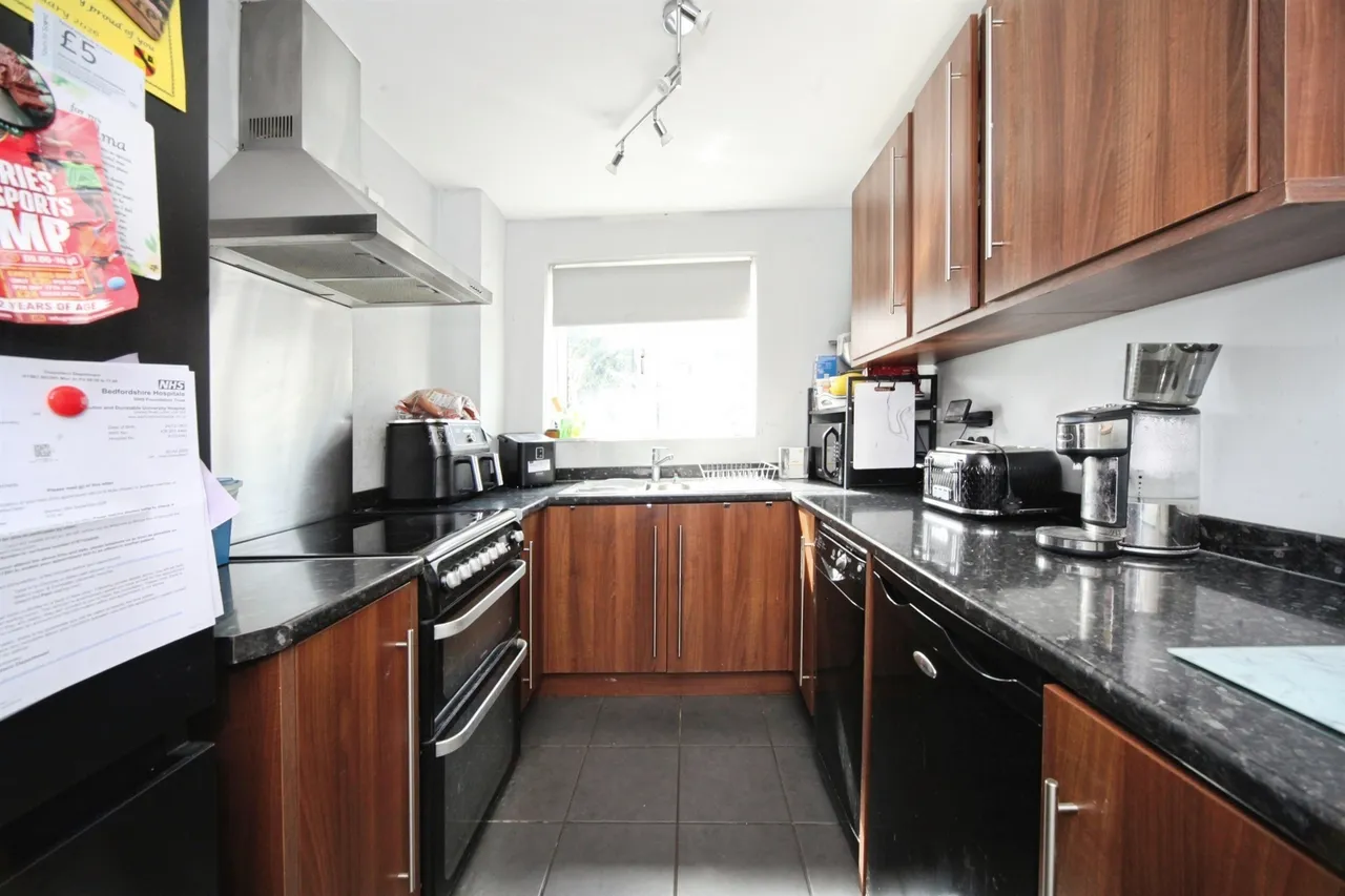 Claverley Green, Luton, LU2, photo 4