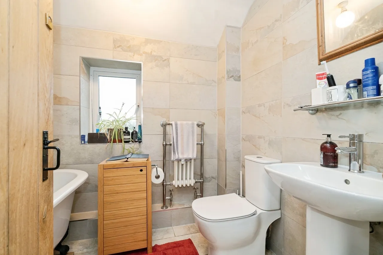 Bale Road, Sharrington, NR24, photo 18
