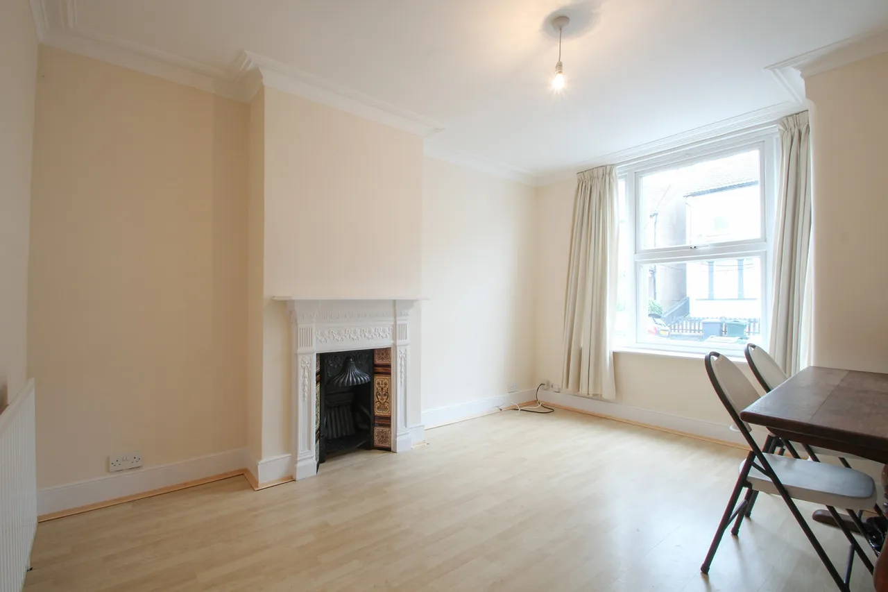 Anne Of Cleves Road, Dartford, Kent, DA1, photo 2