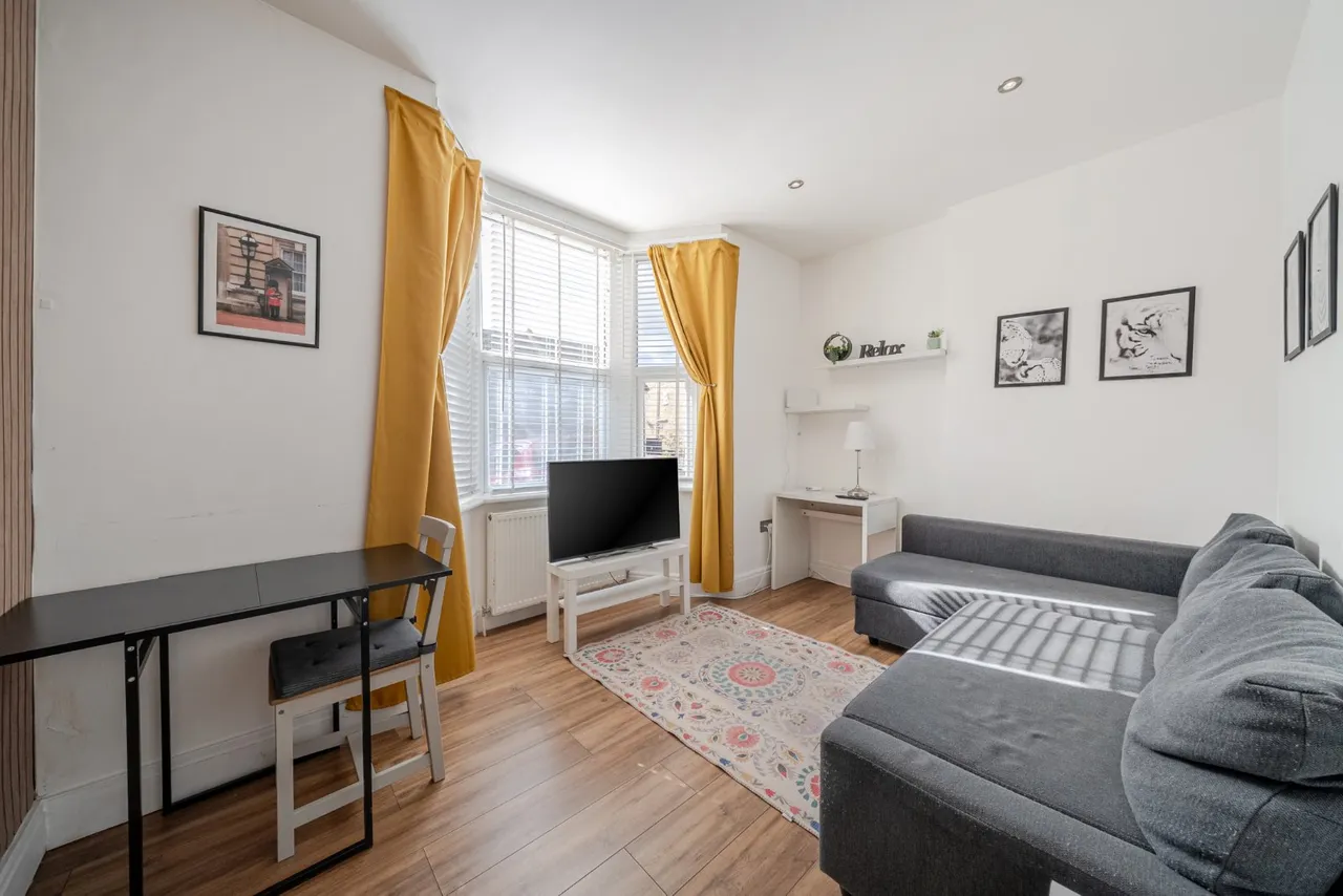 Angles Road, Streatham, London, SW16, photo 12