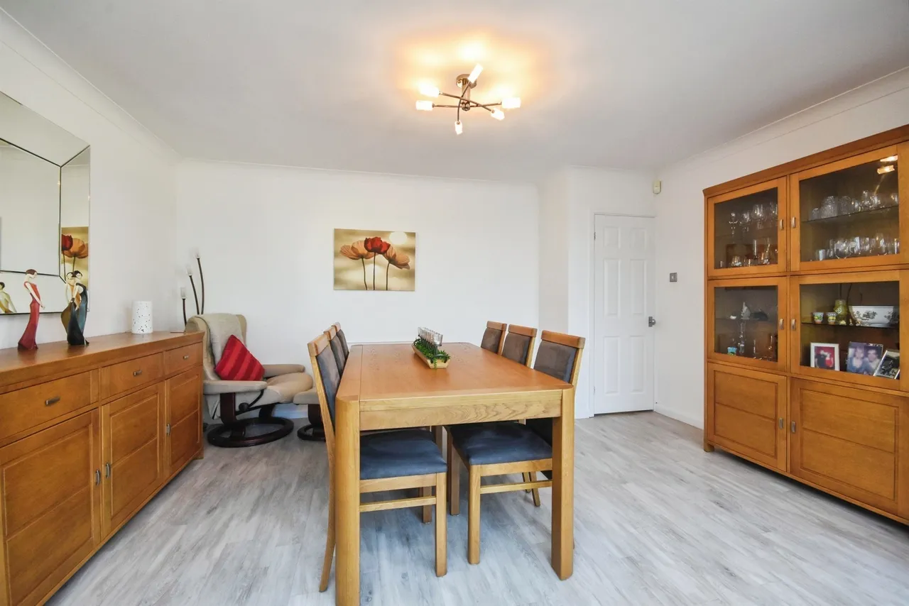 Chestnut Avenue, Billericay, CM12, photo 13