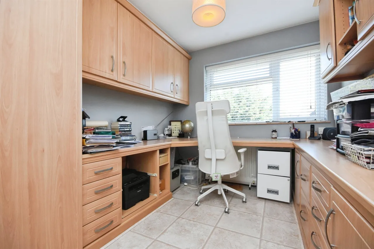 Chestnut Avenue, Billericay, CM12, photo 29