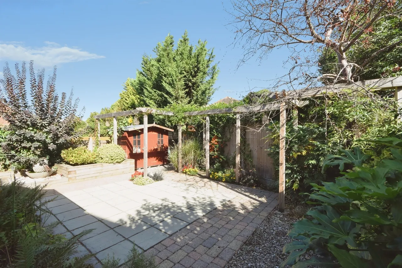 Chestnut Avenue, Billericay, CM12, photo 34