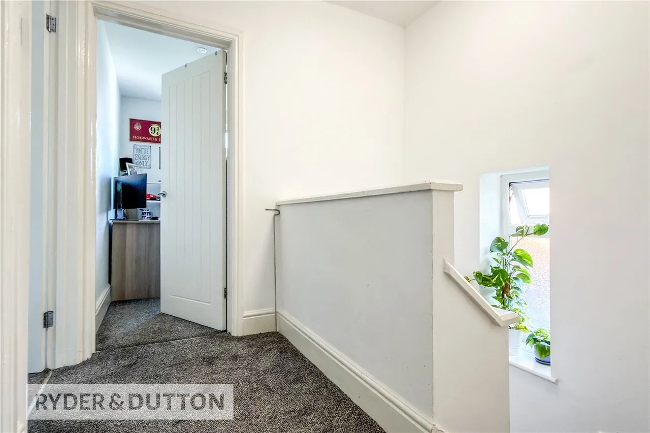 Southgate Road, Chadderton, OL9, photo 10