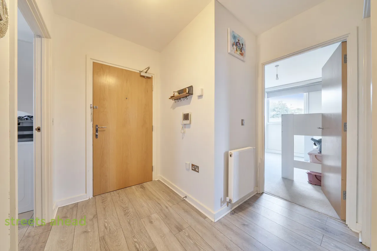 Station Approach Road, Coulsdon, CR5, photo 6