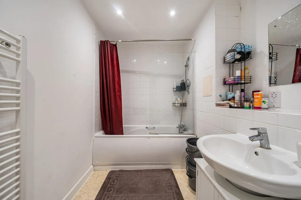 Charlton Road, SE7, photo 19