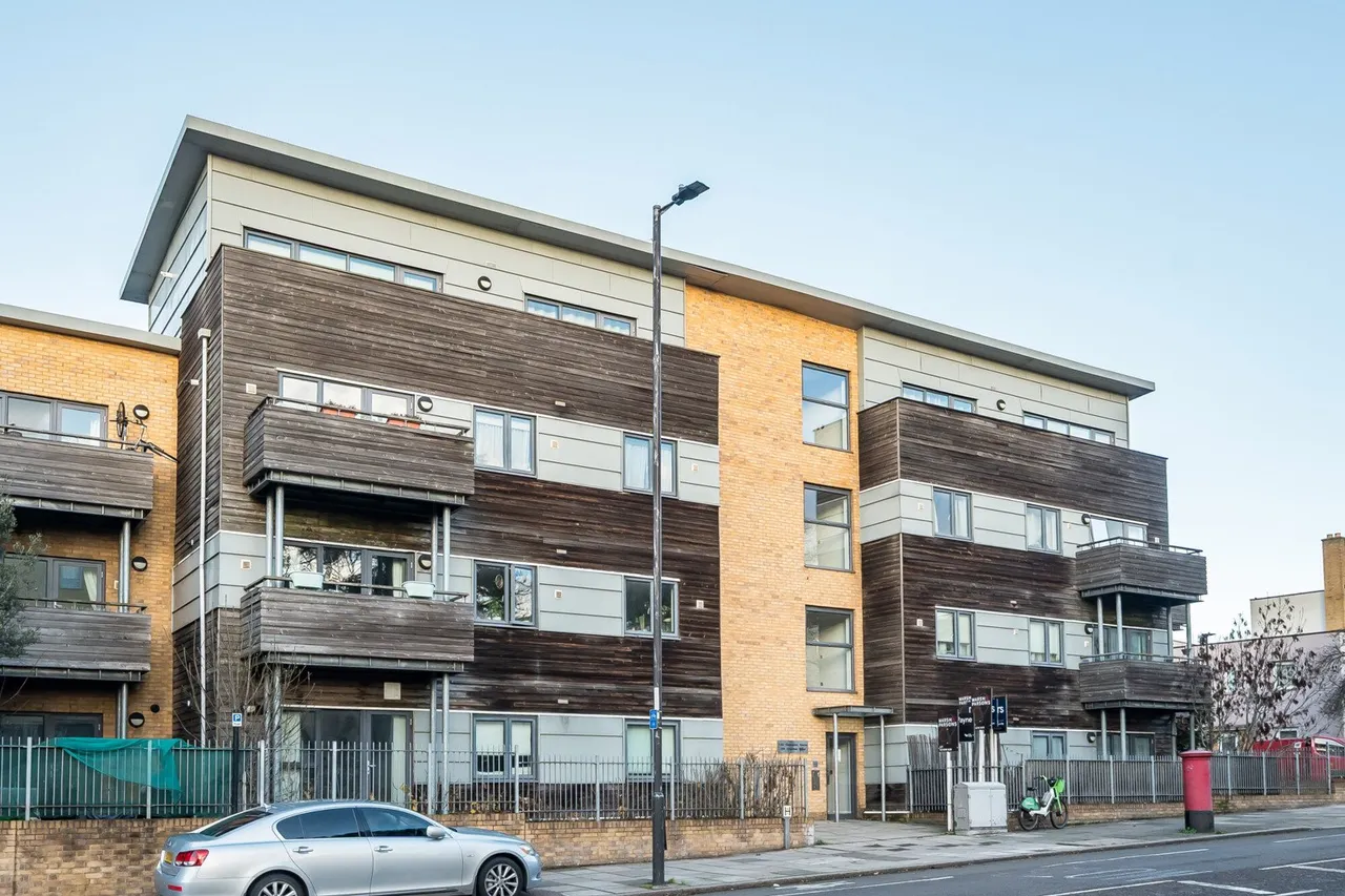 2 bed flat for sale — Charlton Road, SE7
