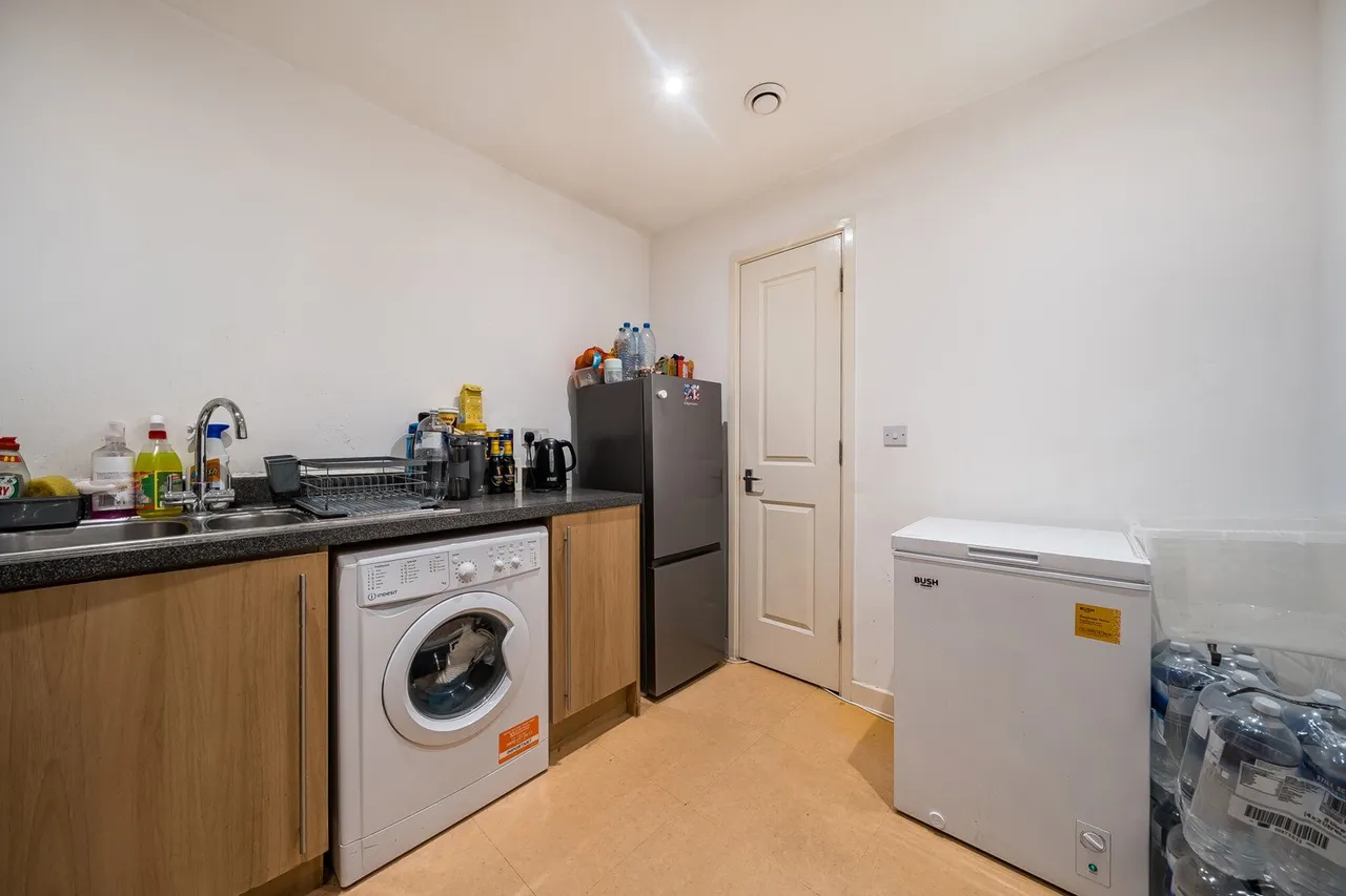 Charlton Road, SE7, photo 18