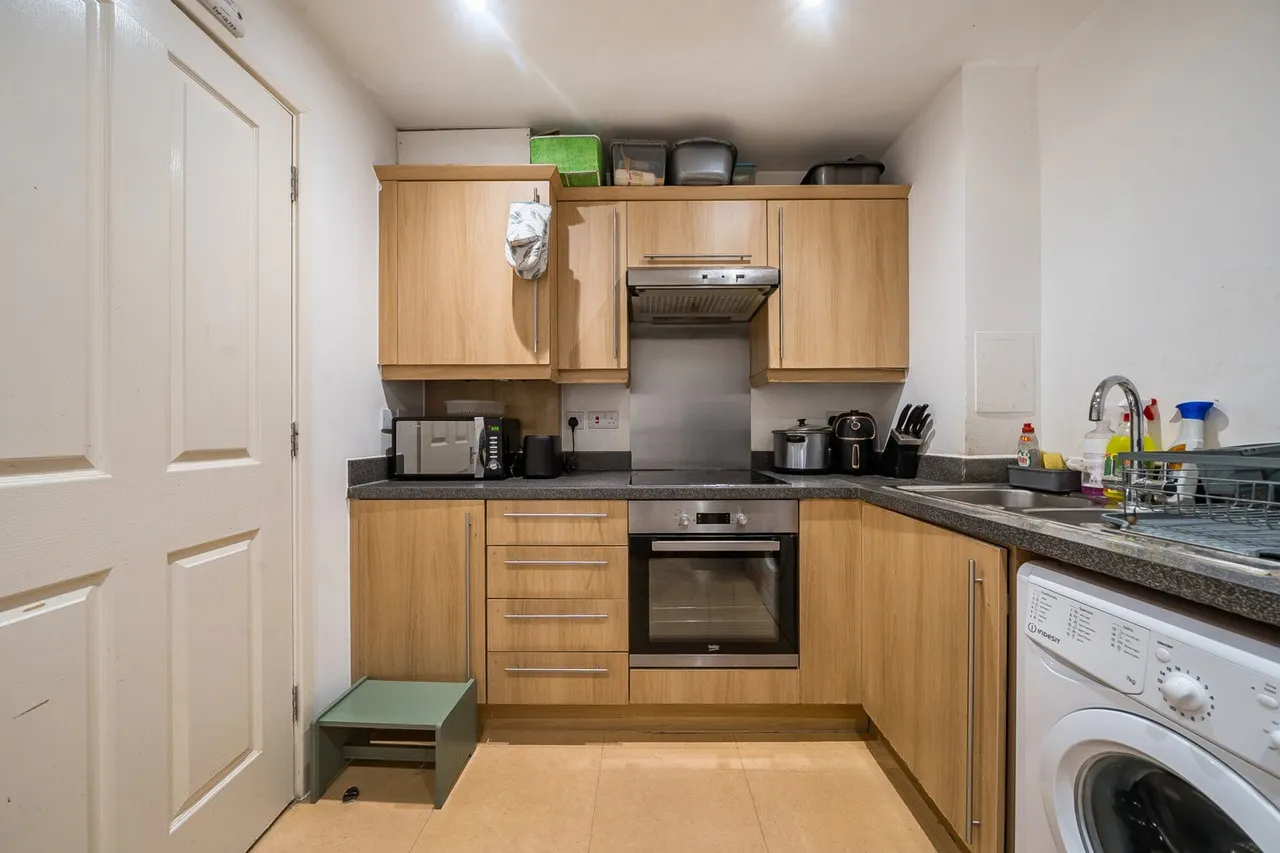 Charlton Road, SE7, photo 15