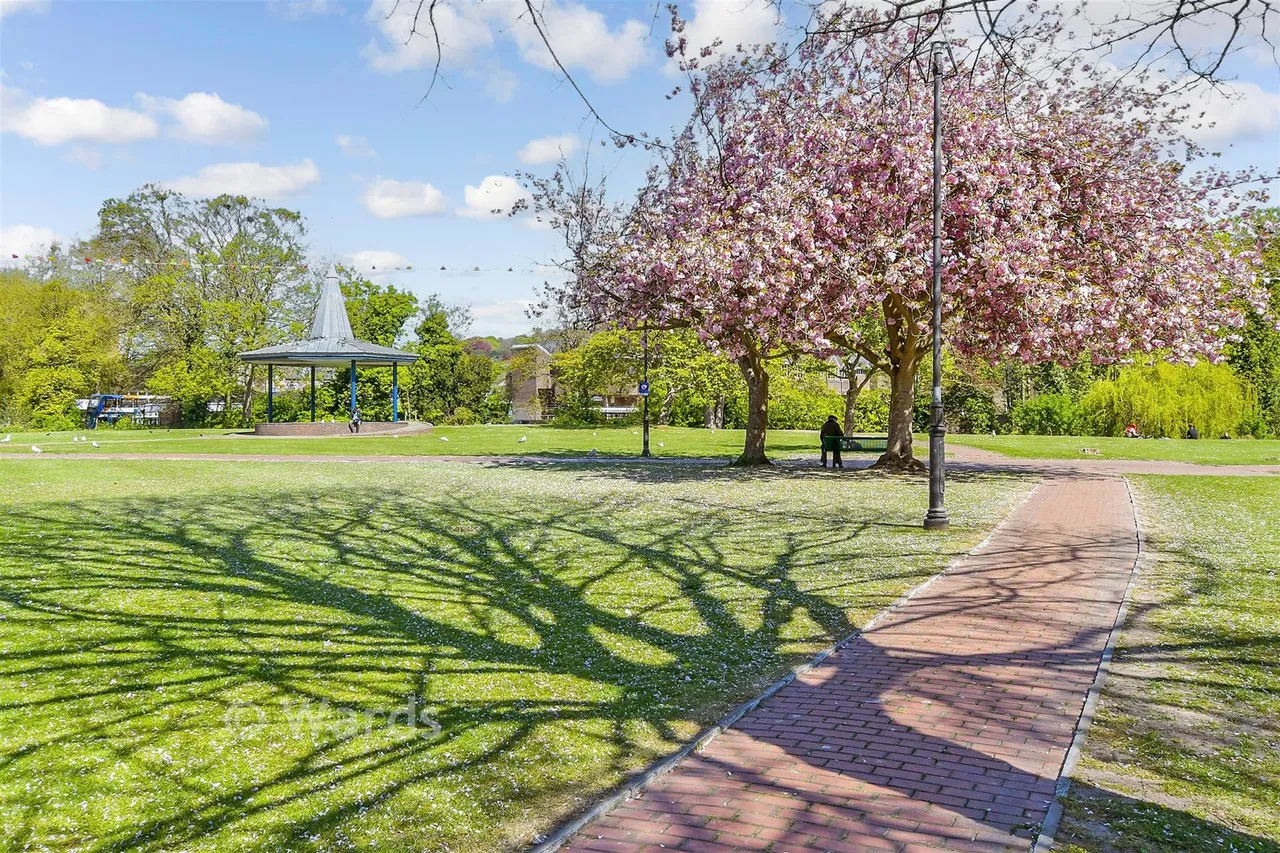 Queens Courtyard, Dover, CT17, photo 19