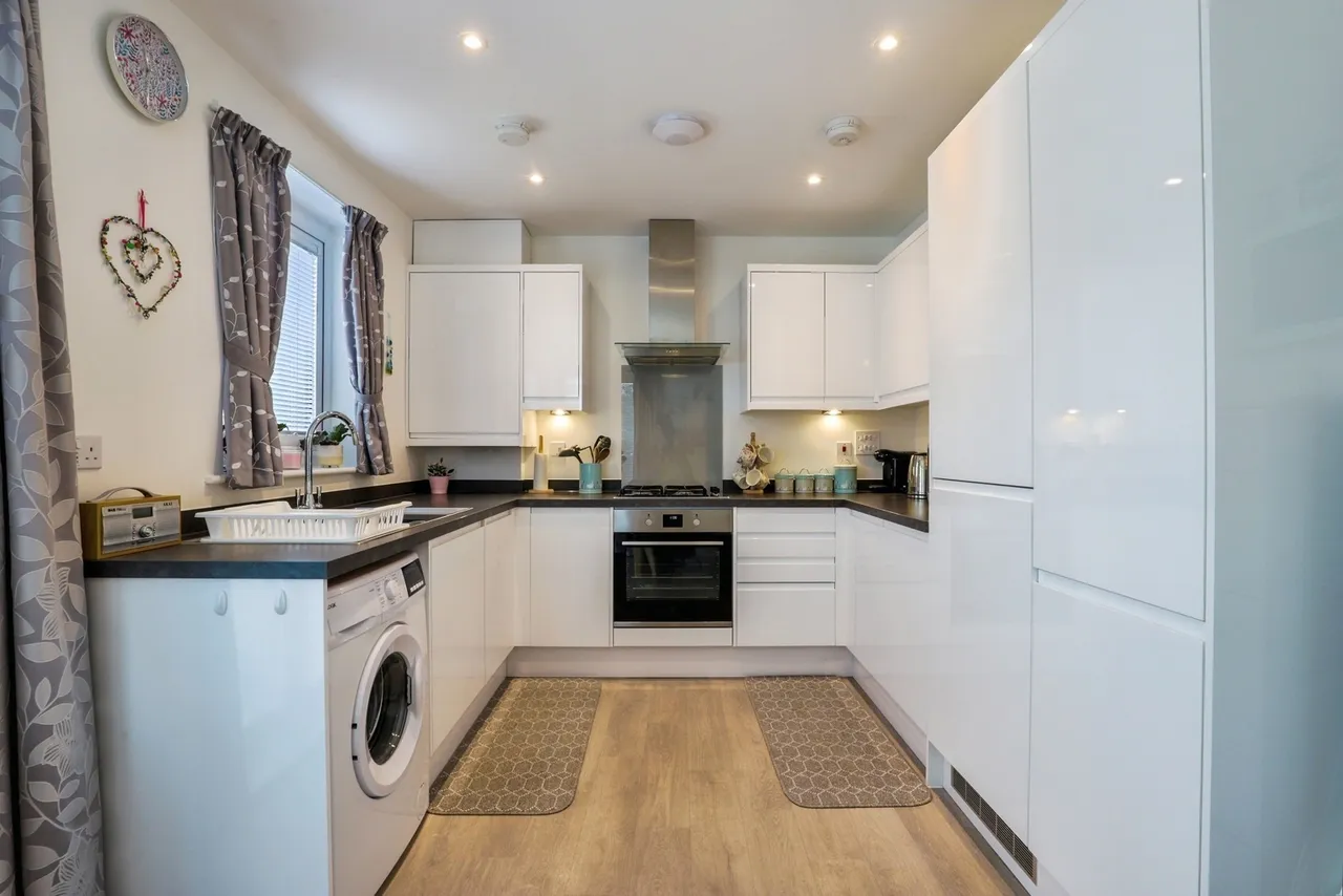 Jupiter Road, Milton Regis, Sittingbourne, Kent, ME10, photo 13