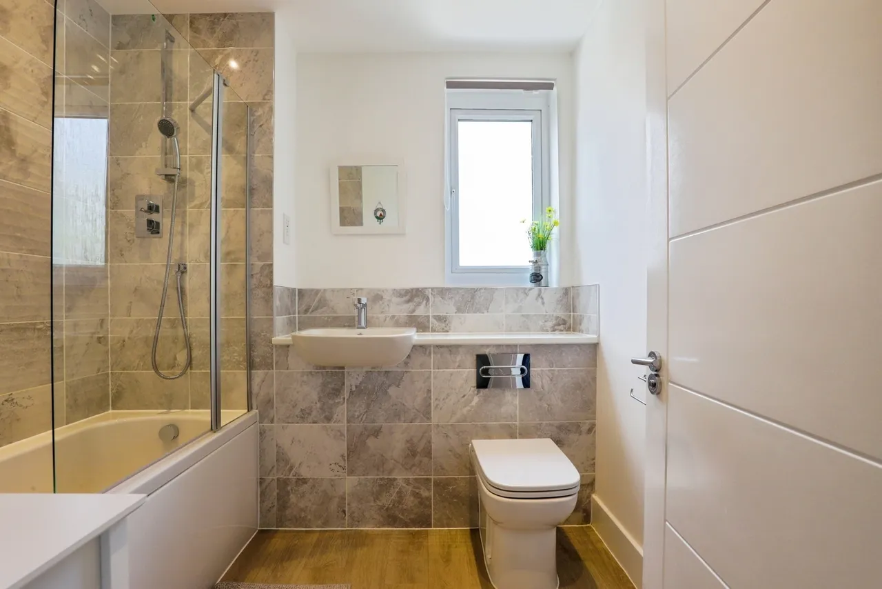 Jupiter Road, Milton Regis, Sittingbourne, Kent, ME10, photo 4