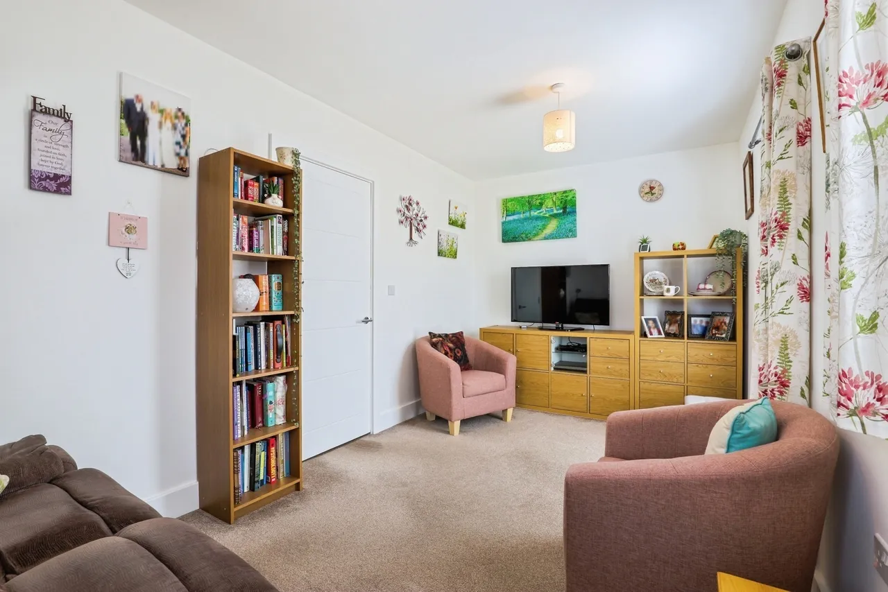 Jupiter Road, Milton Regis, Sittingbourne, Kent, ME10, photo 7