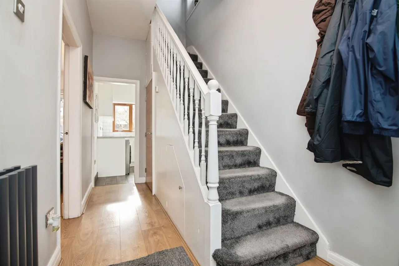 Clay Lane, Oldbury, B69, photo 10