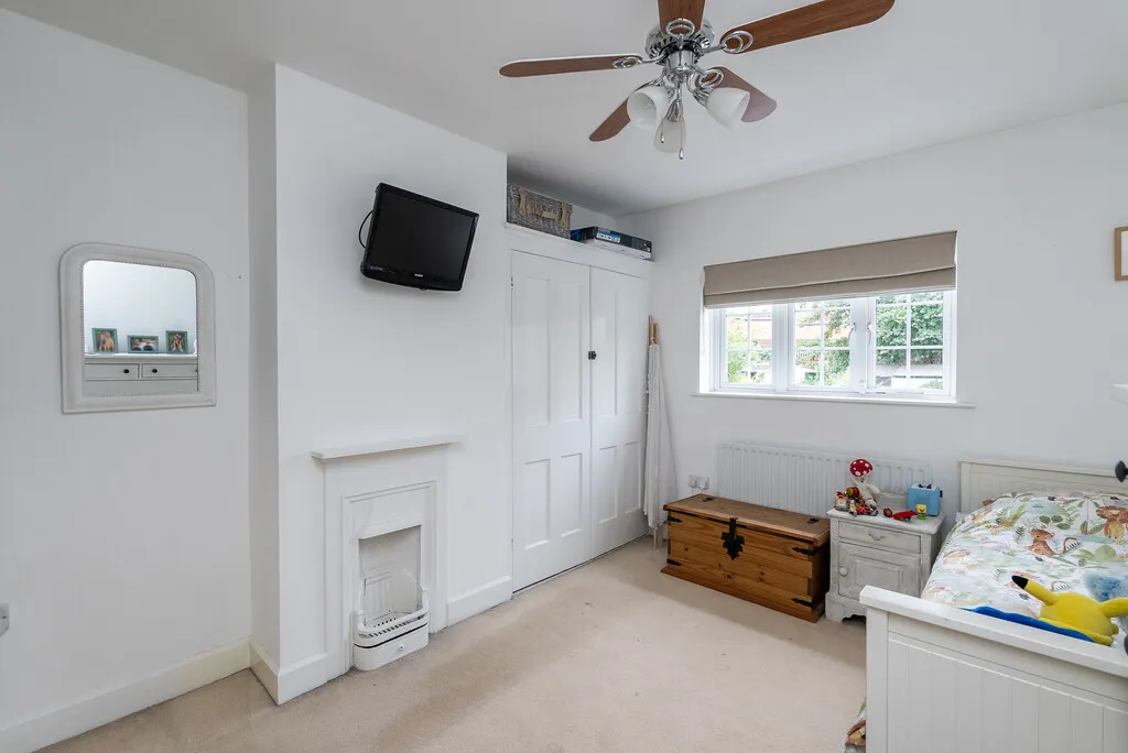 St Pauls Road West, Dorking, RH4, photo 11