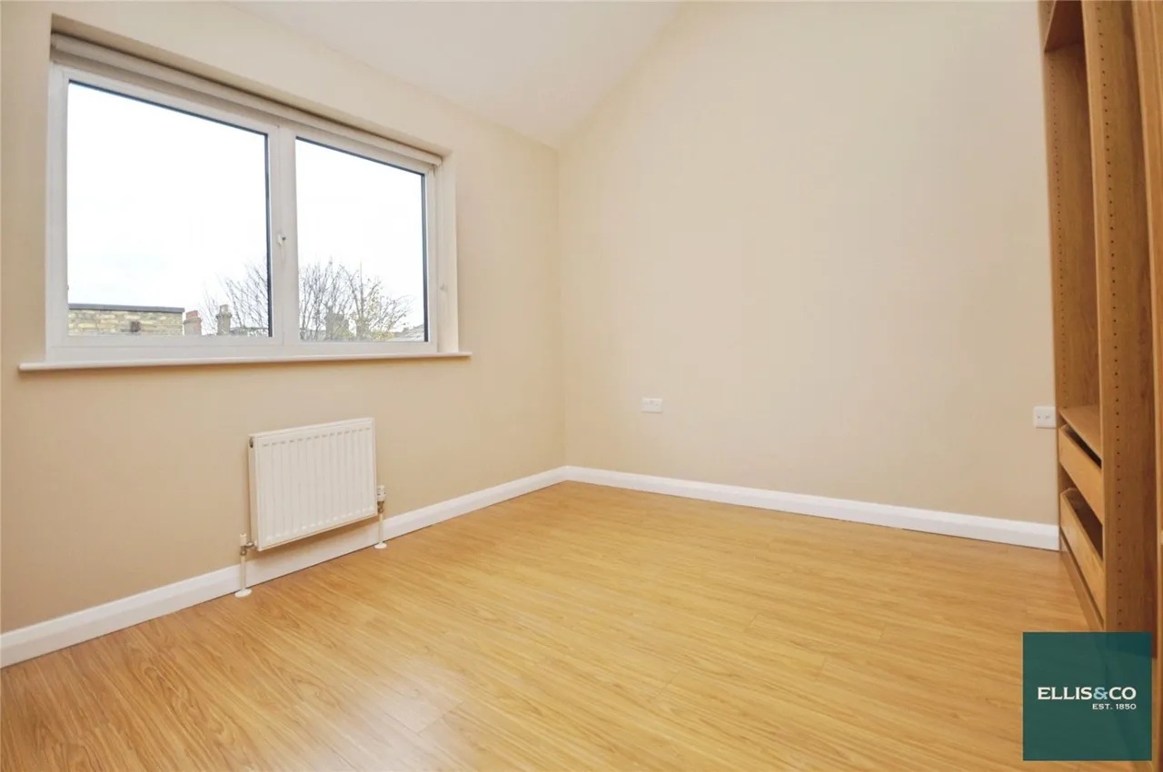 Lincoln Road, East Finchley, N2, photo 9