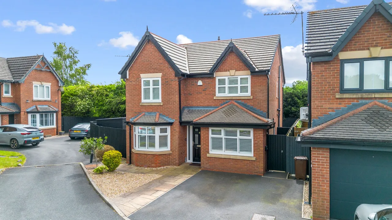 4 bed house for sale — Cotswold Gardens, Lowton, Warrington, Warrington, WA3 1FT