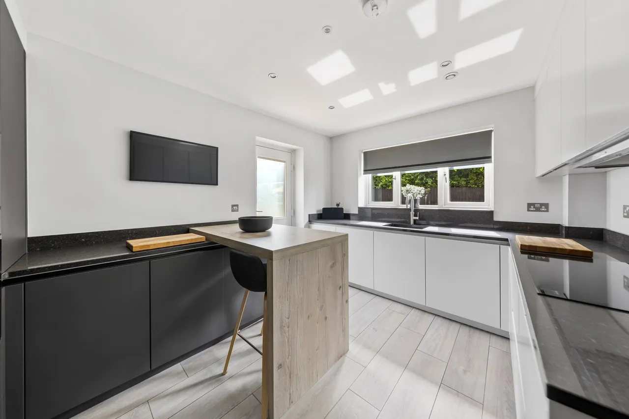 Cotswold Gardens, Lowton, Warrington, Warrington, WA3 1FT, photo 8