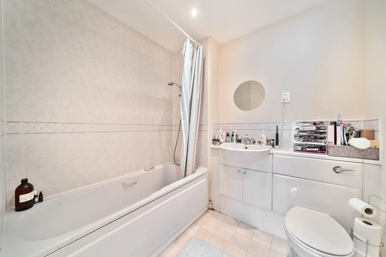 Hale Lane, Abbey Court, HA8, photo 9