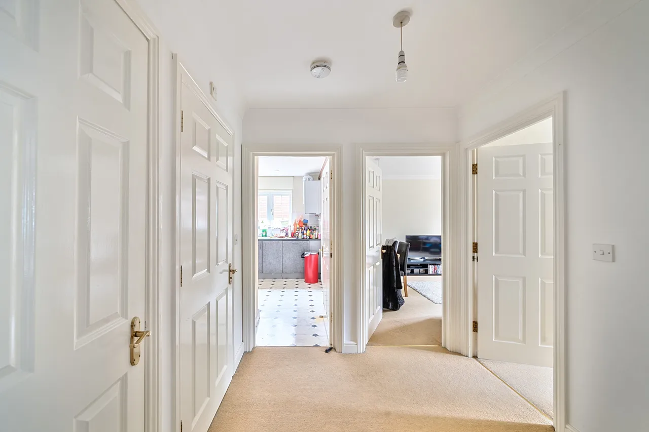 Hale Lane, Abbey Court, HA8, photo 7