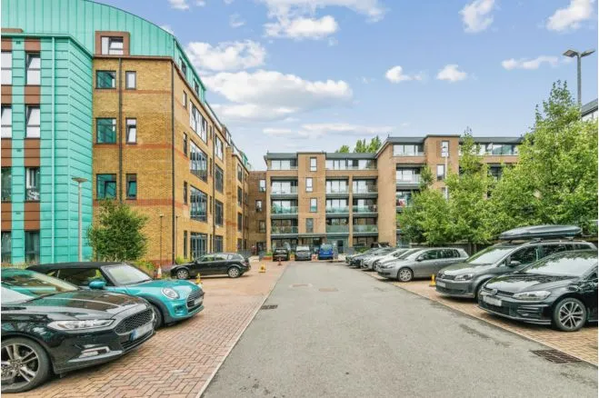 Brindley Place, Uxbridge, UB8, photo 18