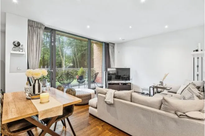 2 bed flat for sale, Brindley Place, Uxbridge, UB8