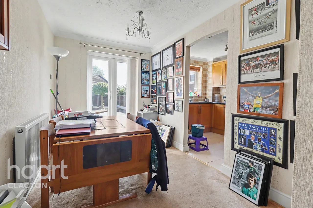 Portsmouth Road, Clacton-On-Sea, CO15, photo 5