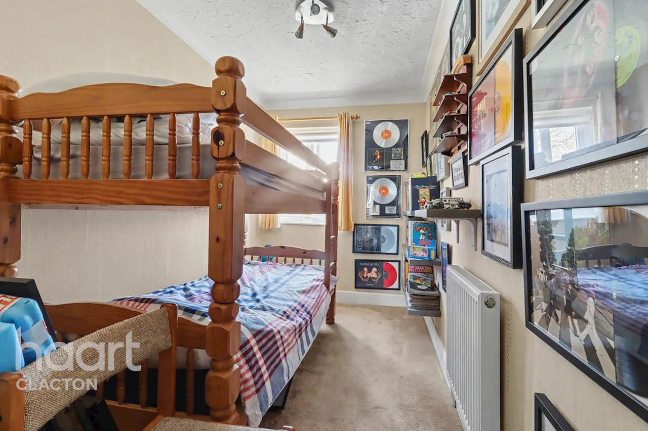 Portsmouth Road, Clacton-On-Sea, CO15, photo 8