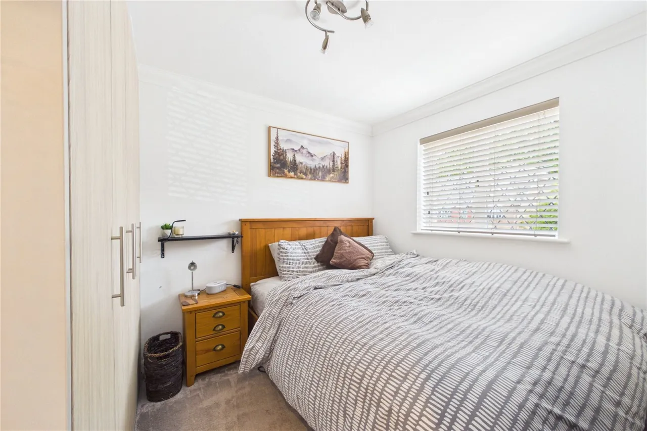 Woodcock Court, Three Mile Cross, RG7, photo 11
