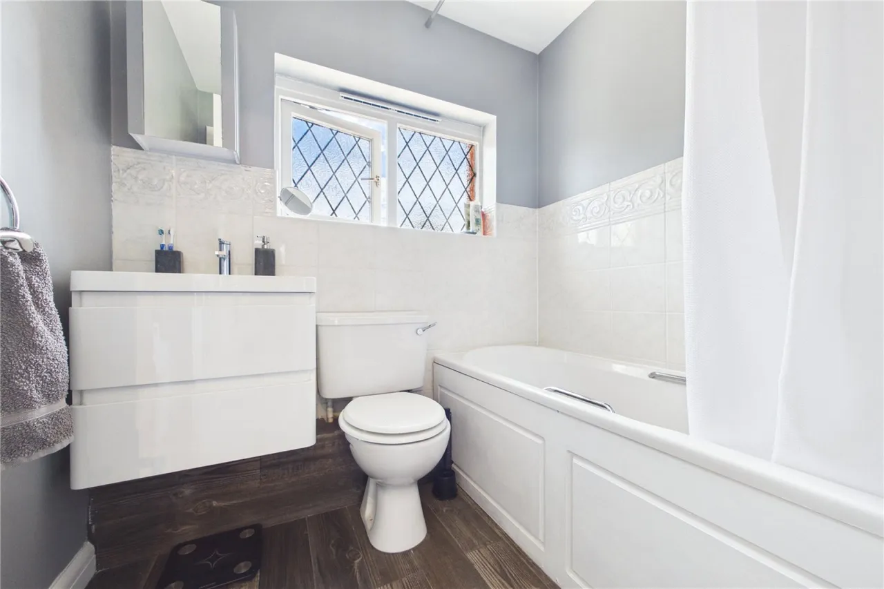 Woodcock Court, Three Mile Cross, RG7, photo 12