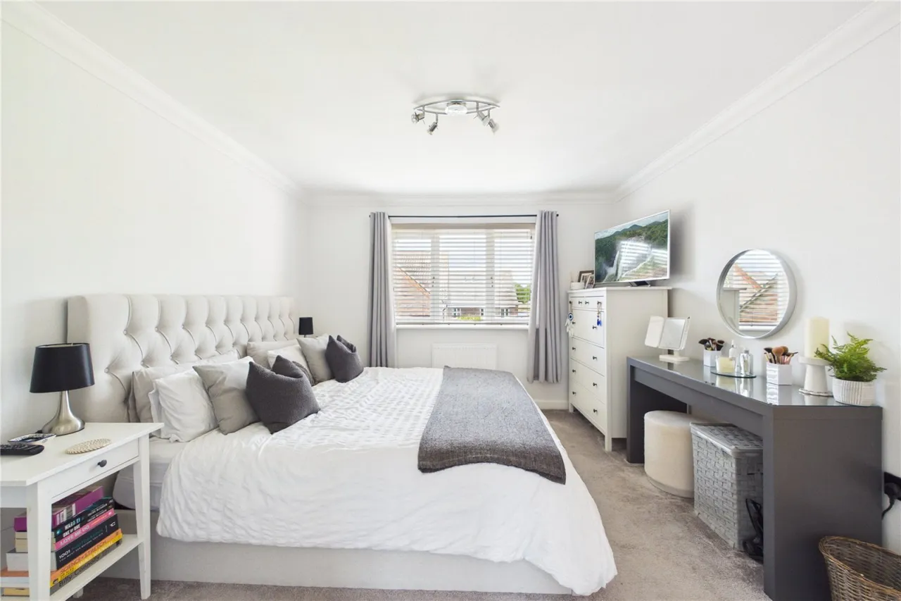 Woodcock Court, Three Mile Cross, RG7, photo 8