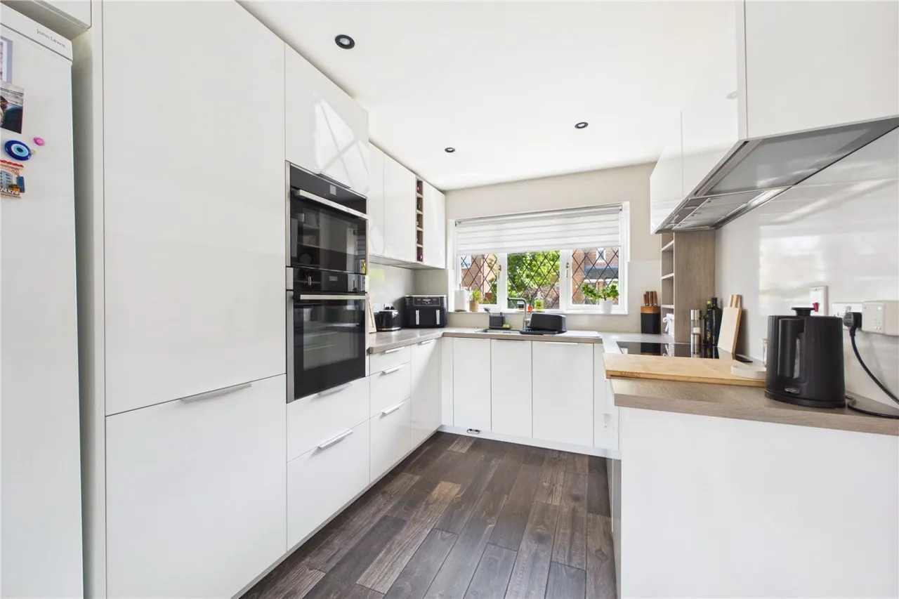 Woodcock Court, Three Mile Cross, RG7, photo 6