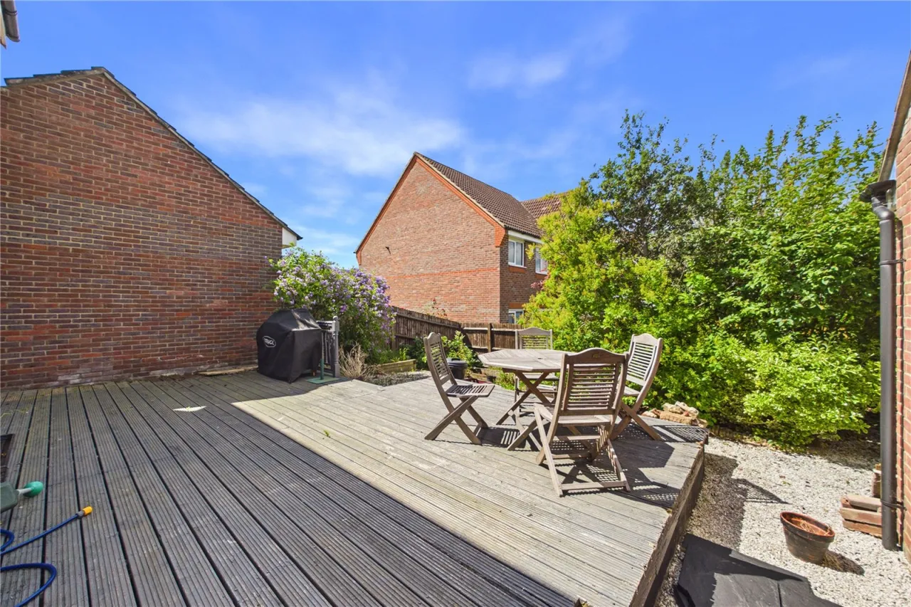 Woodcock Court, Three Mile Cross, RG7, photo 14