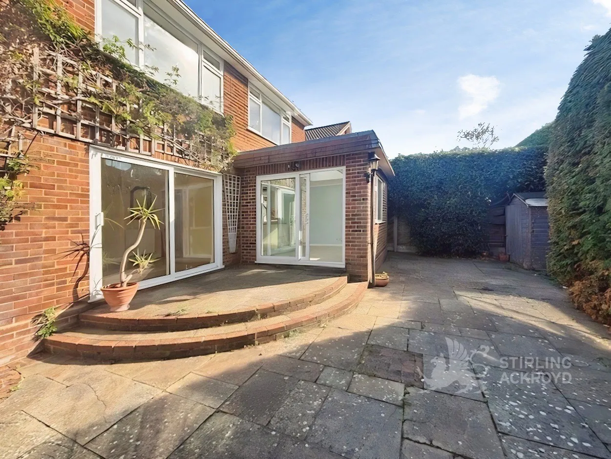 Elizabeth Gardens, Sunbury-on-Thames, TW16, photo 5