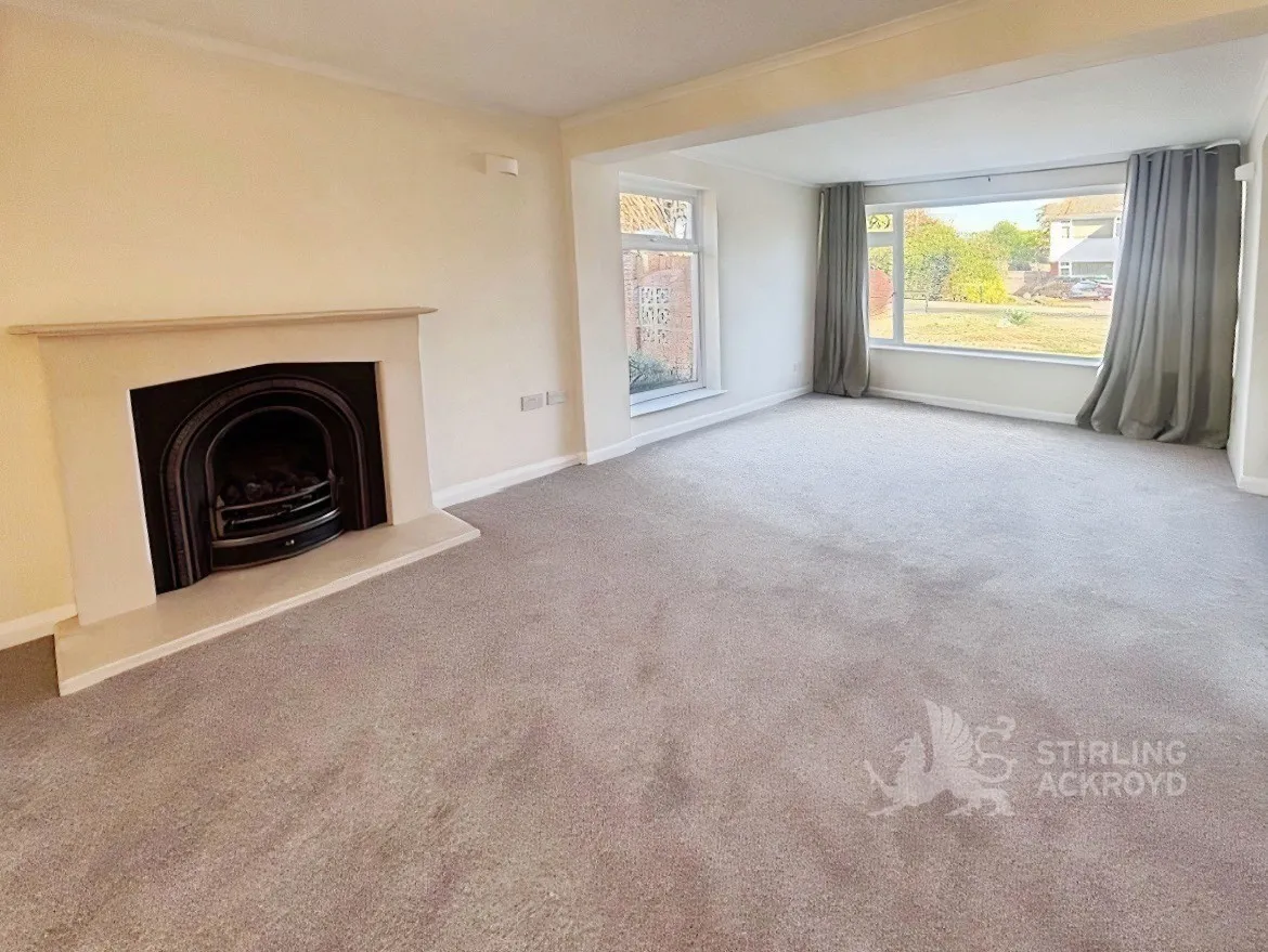 Elizabeth Gardens, Sunbury-on-Thames, TW16, photo 2