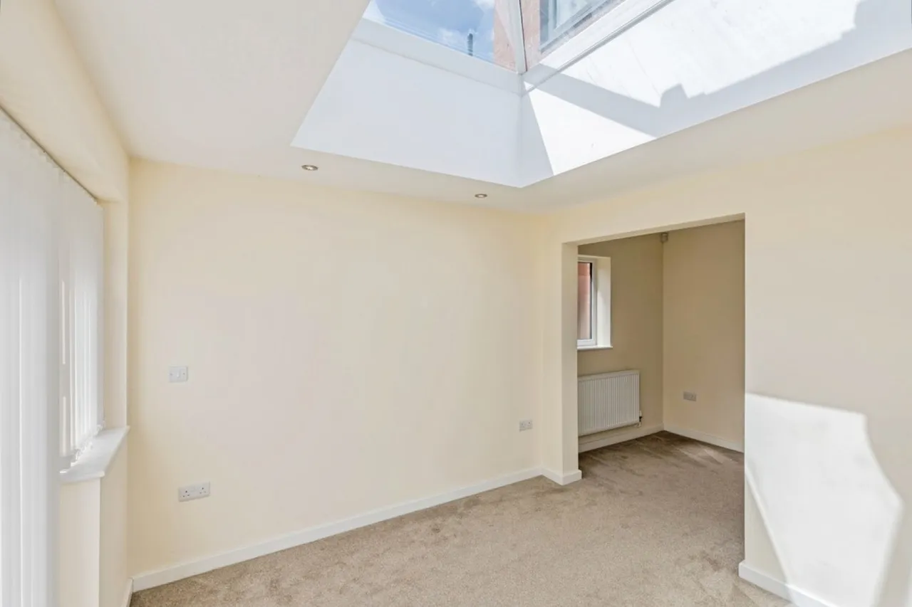 Browns Blue Close, Markfield, photo 8