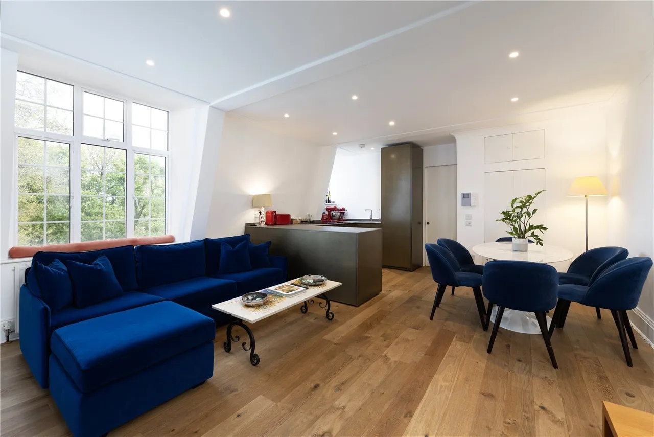 2 bed flat for sale — Britten Street, Chelsea, London, SW3