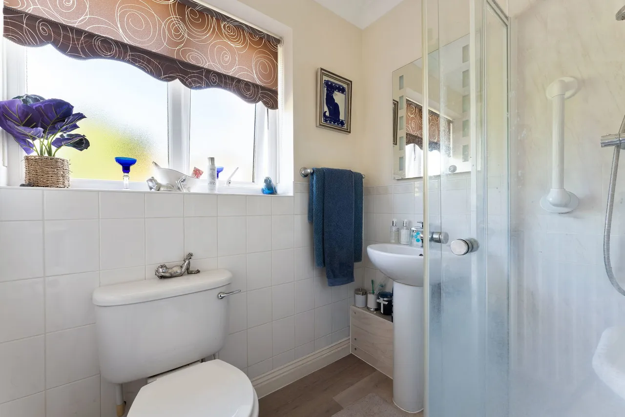 Myrrfield Road, Bishopdown, SP1, photo 11