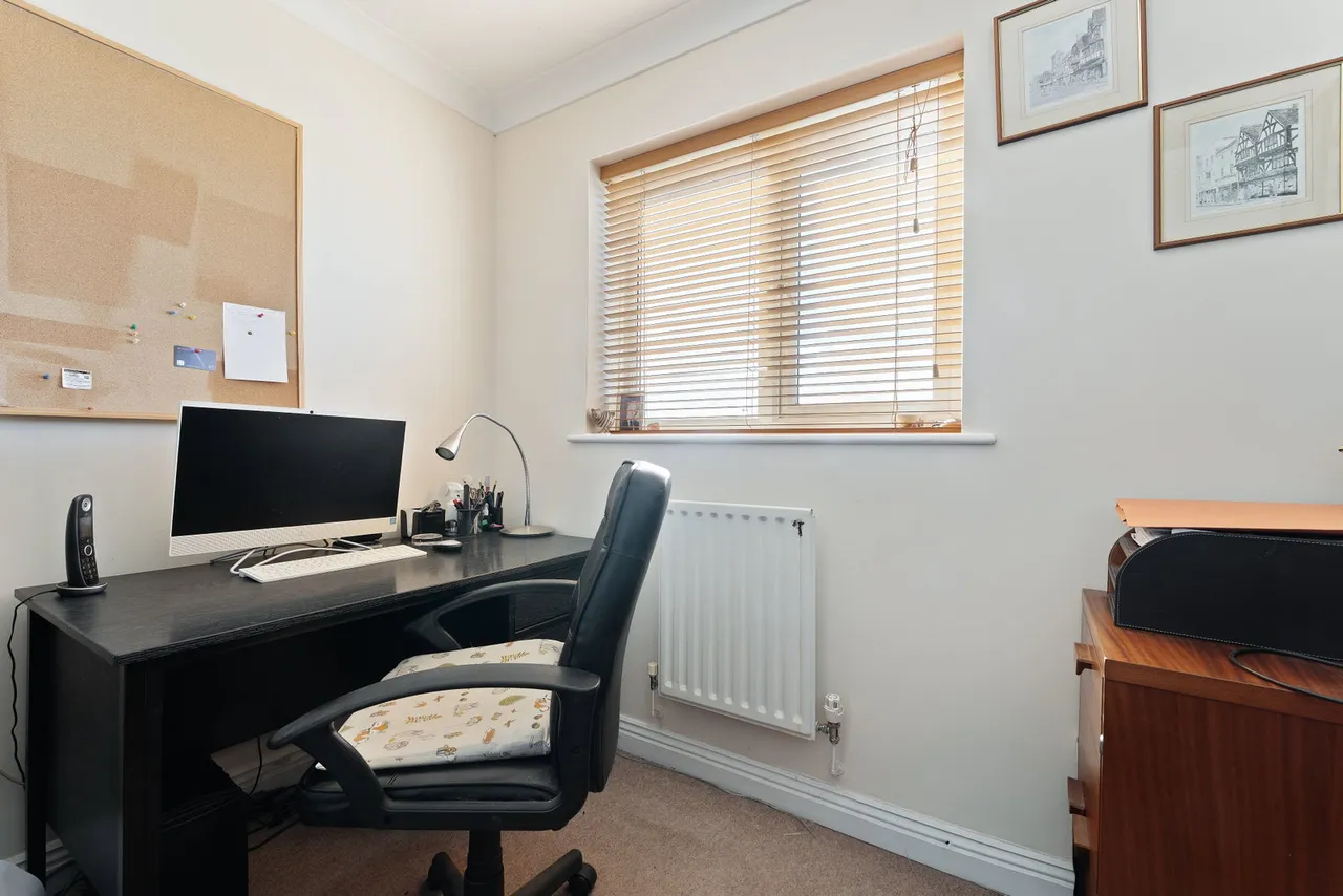 Myrrfield Road, Bishopdown, SP1, photo 14