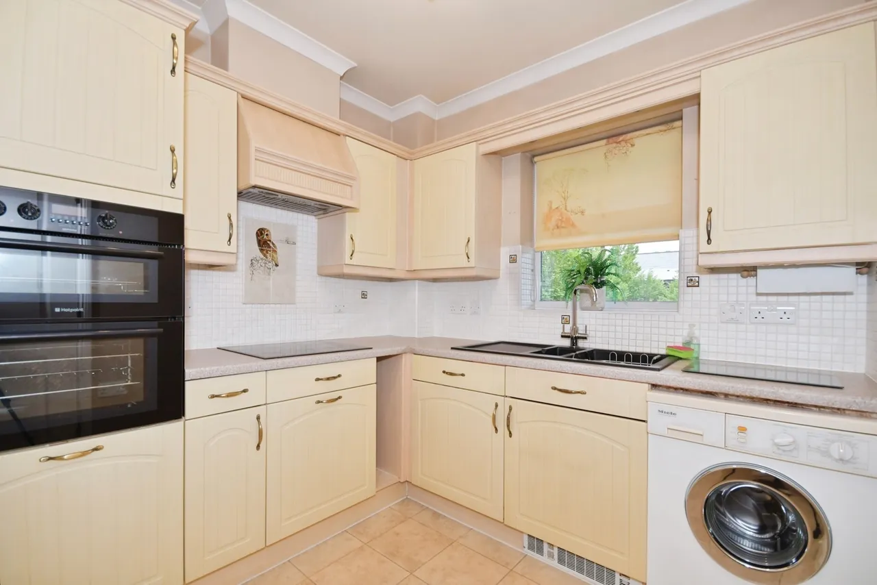 Nightingale Close, Chesterfield, Derbyshire, S41, photo 8