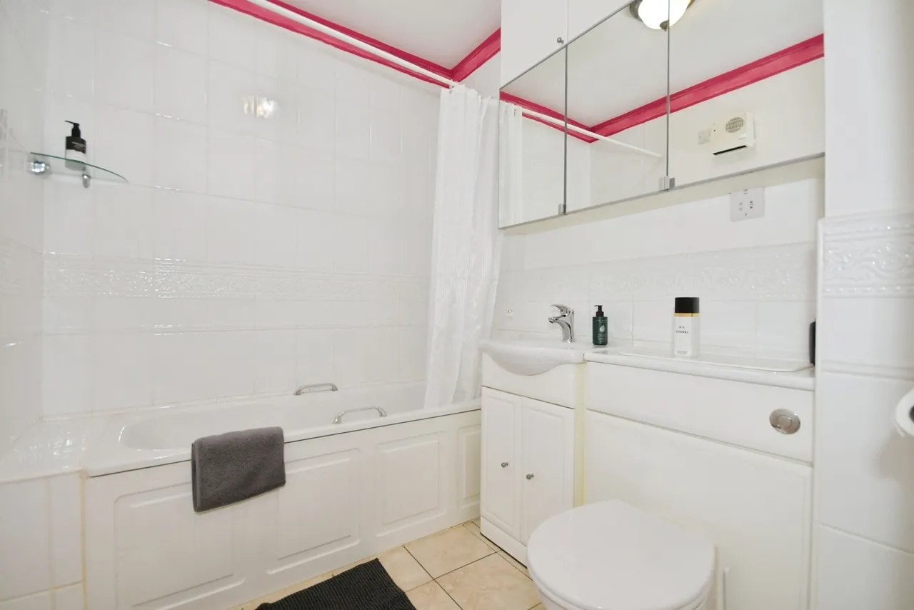 Nightingale Close, Chesterfield, Derbyshire, S41, photo 9