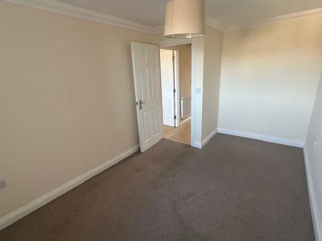 Chapel Road, Poole, BH14, photo 16