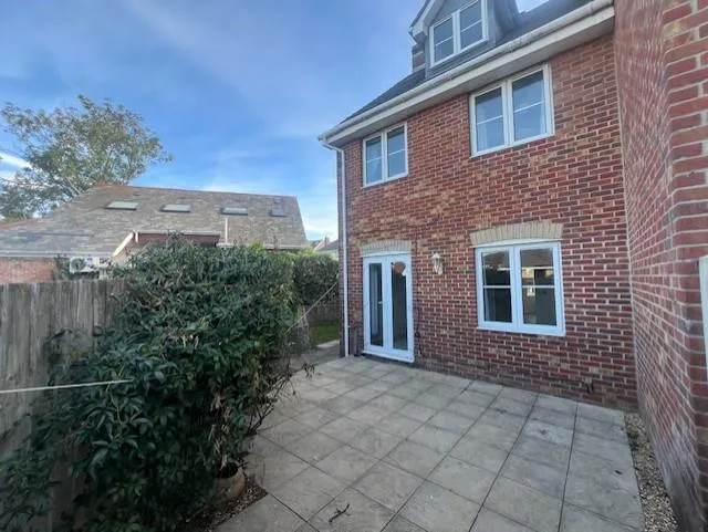Chapel Road, Poole, BH14, photo 3