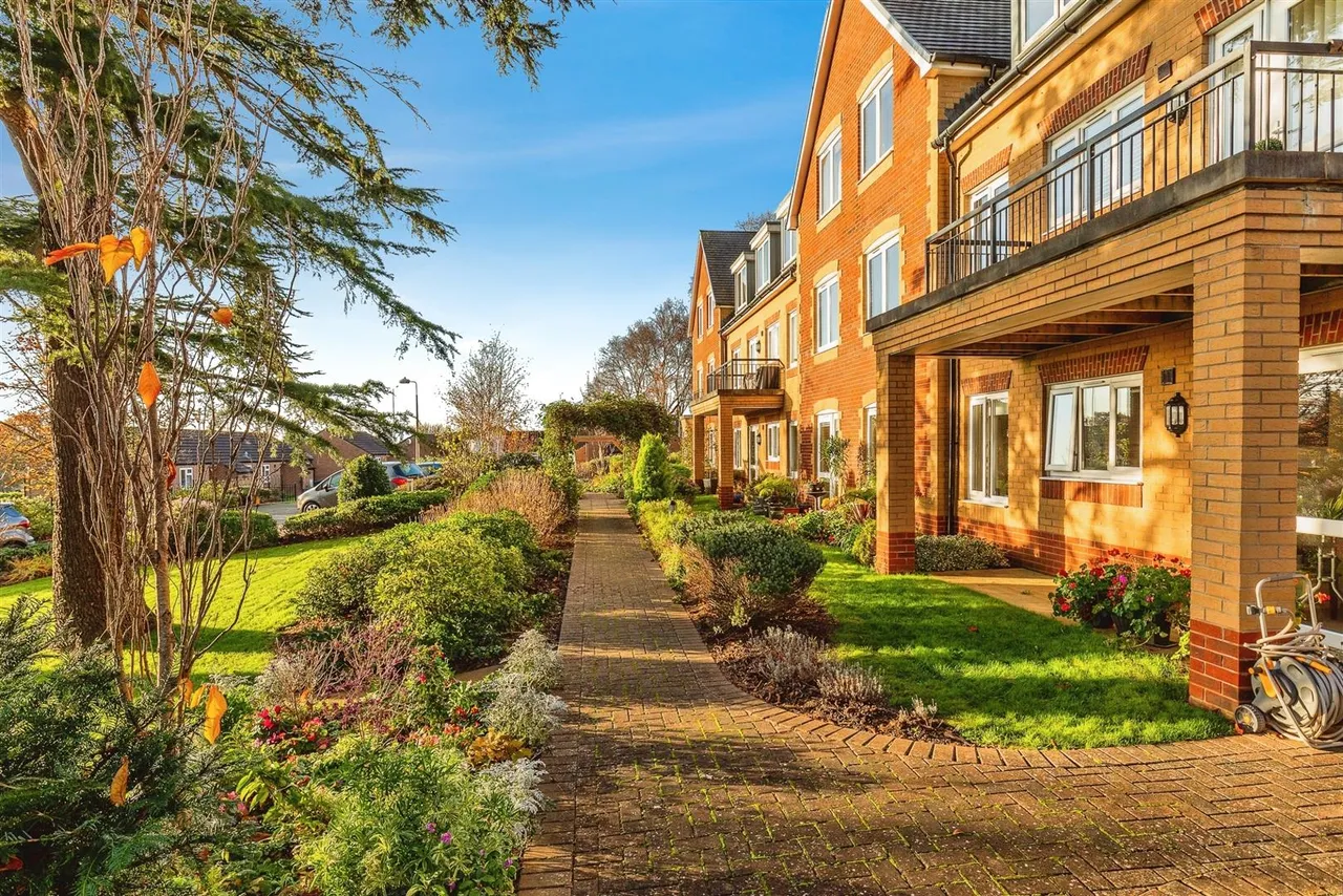 Christchurch Close, Nailsea, BS48, photo 5