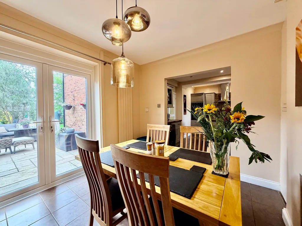 Oakland Way, Flackwell Heath HP10 9ED, photo 8
