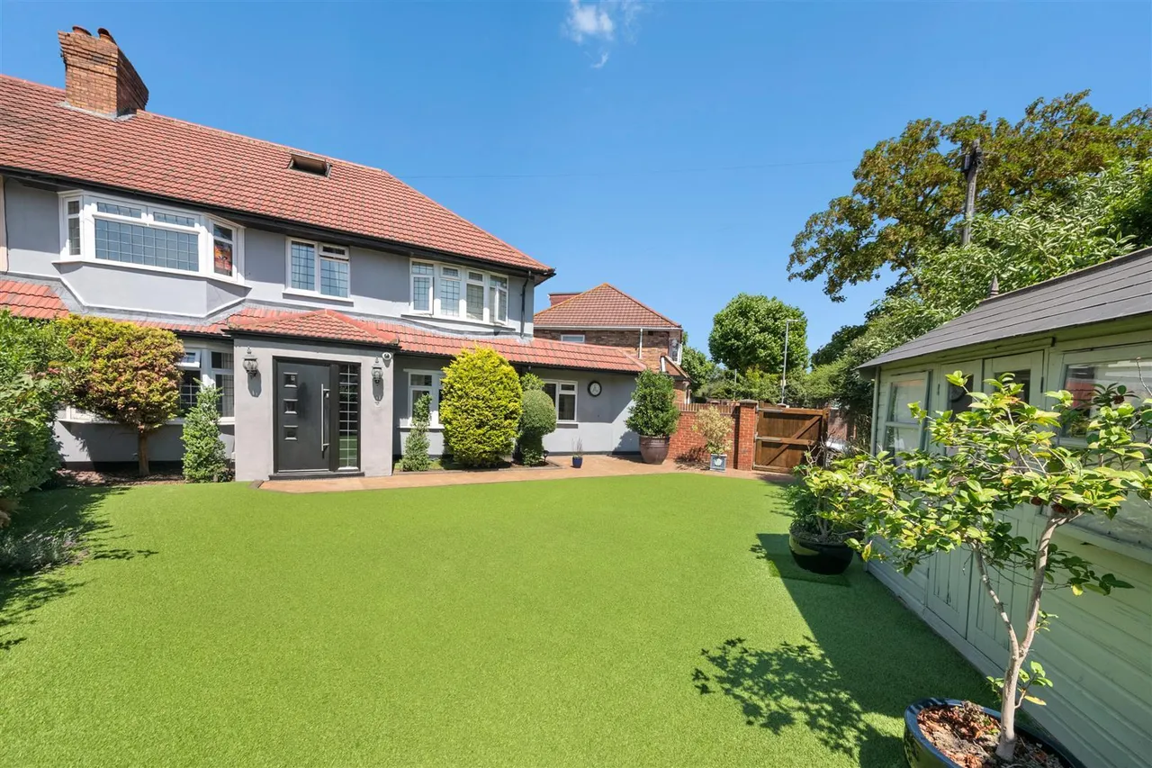 Northfield Park, Hayes, photo 22