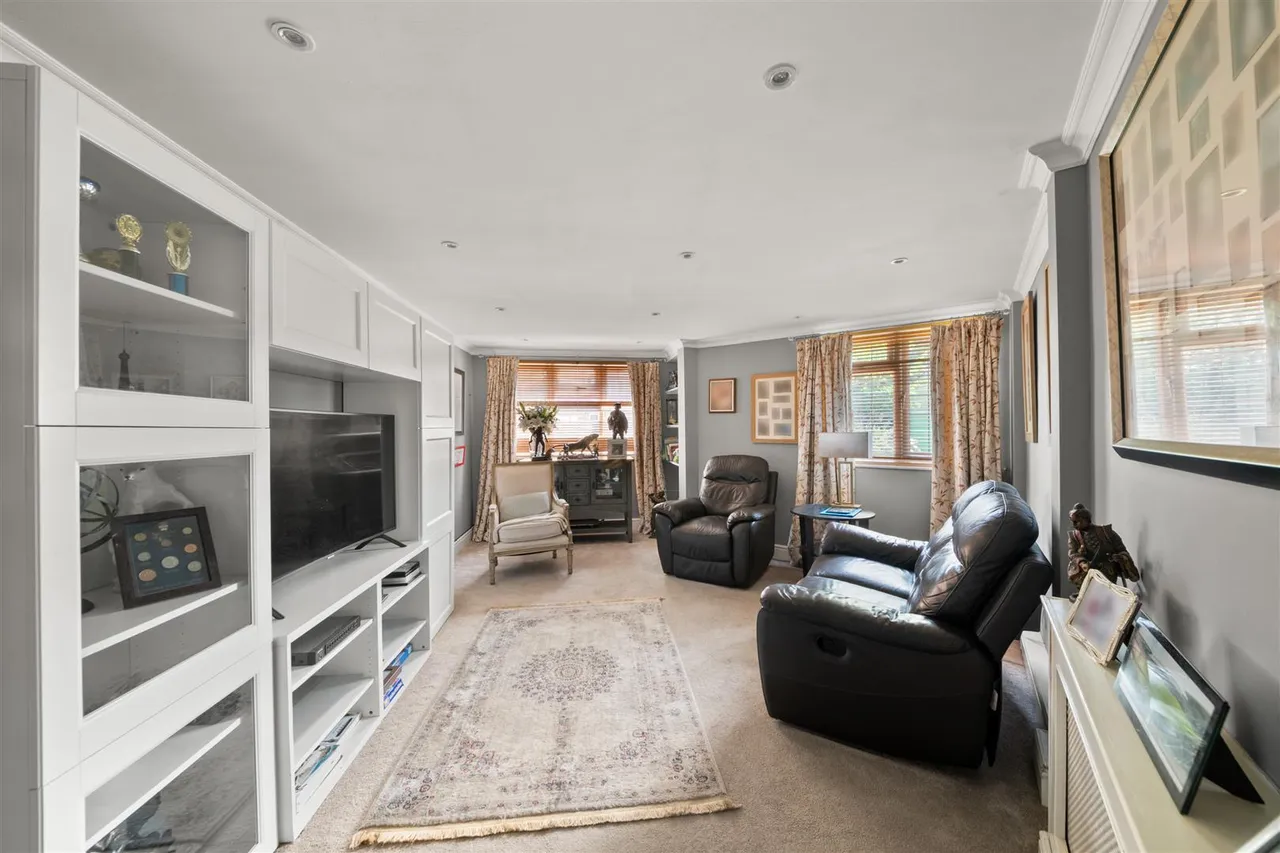 Northfield Park, Hayes, photo 6