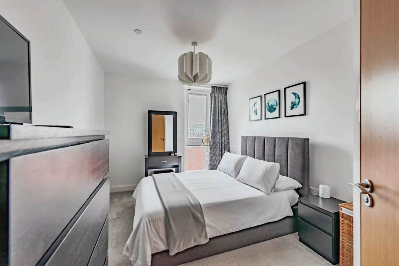 Marketfield Way, Redhill, RH1, photo 9